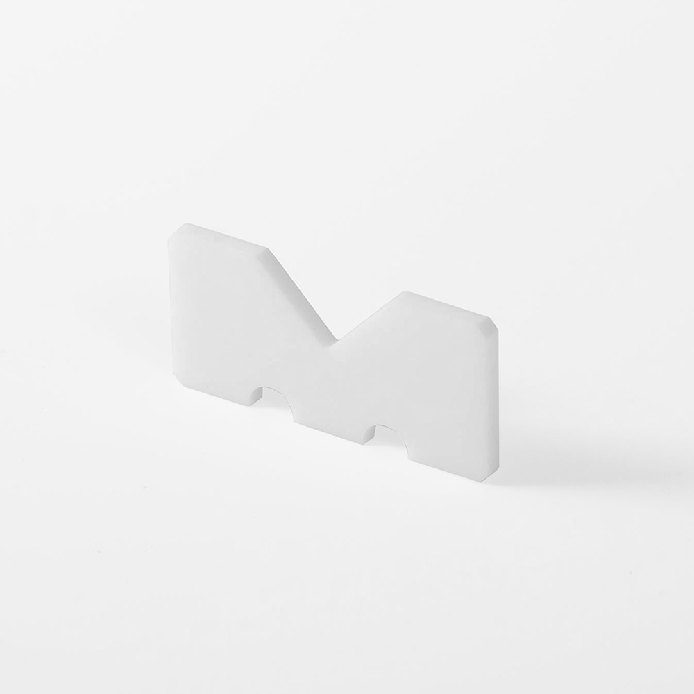 Keramiskt tvåeggigt V-blad